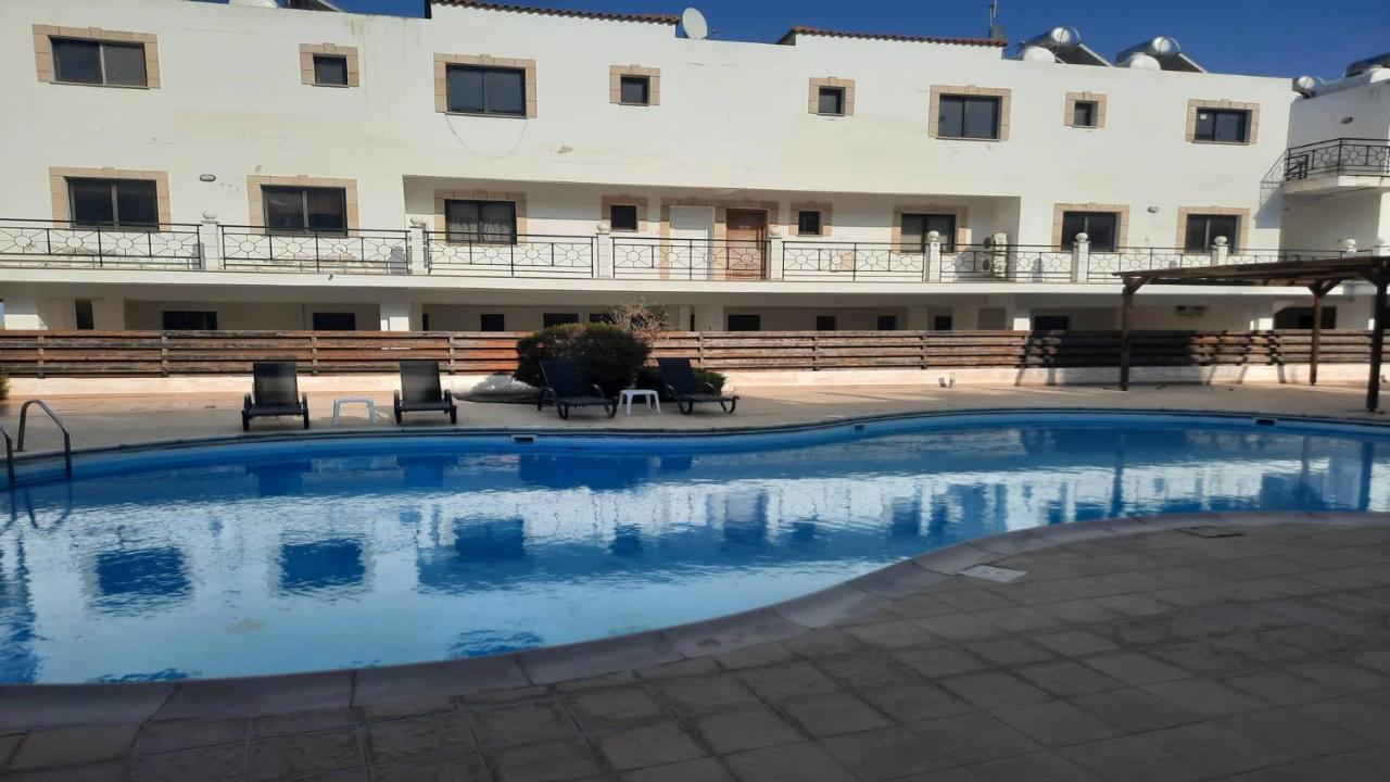 Paramount Gardens Resorts C201 Larnaka Exterior foto