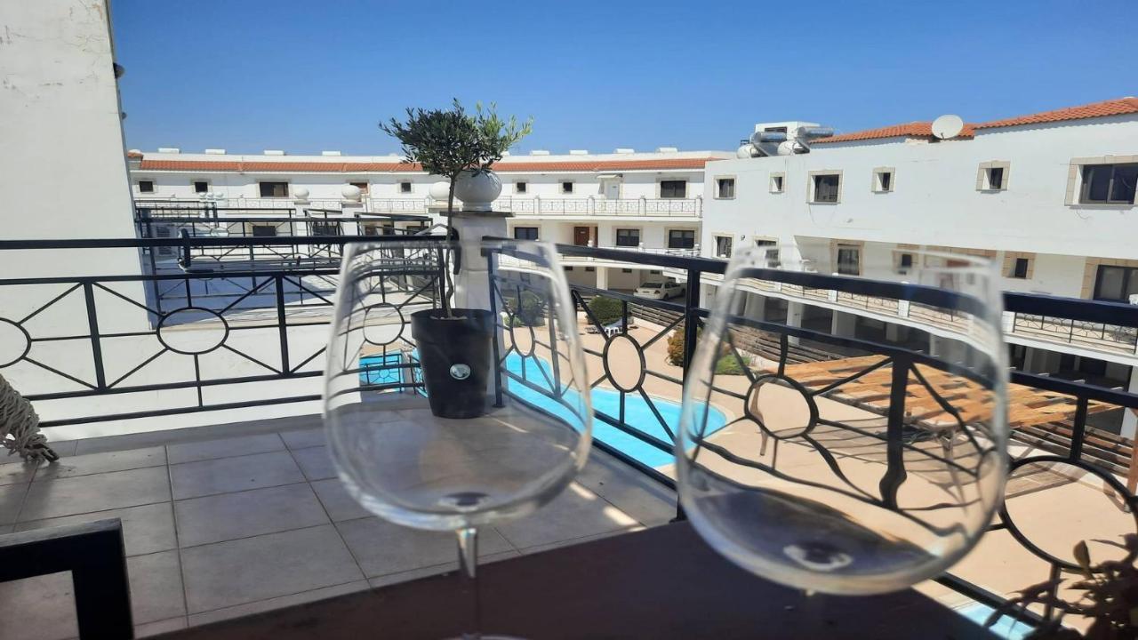 Paramount Gardens Resorts C201 Larnaka Exterior foto